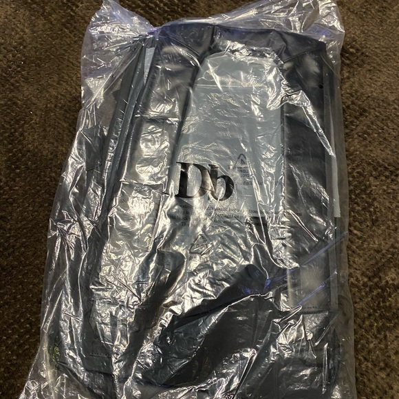 NWT The base 15L douchebag - Picture 4 of 5